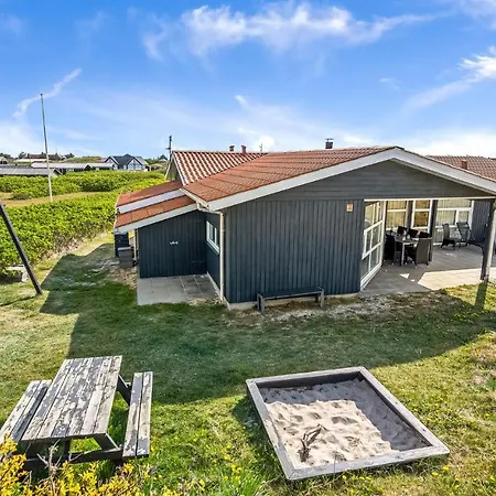 3 Bedroom Gorgeous In Hébergement de vacances *